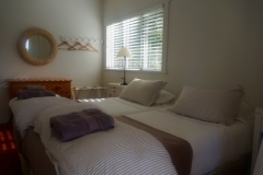 Oneroa Beachfront Cottage Second Bedroom